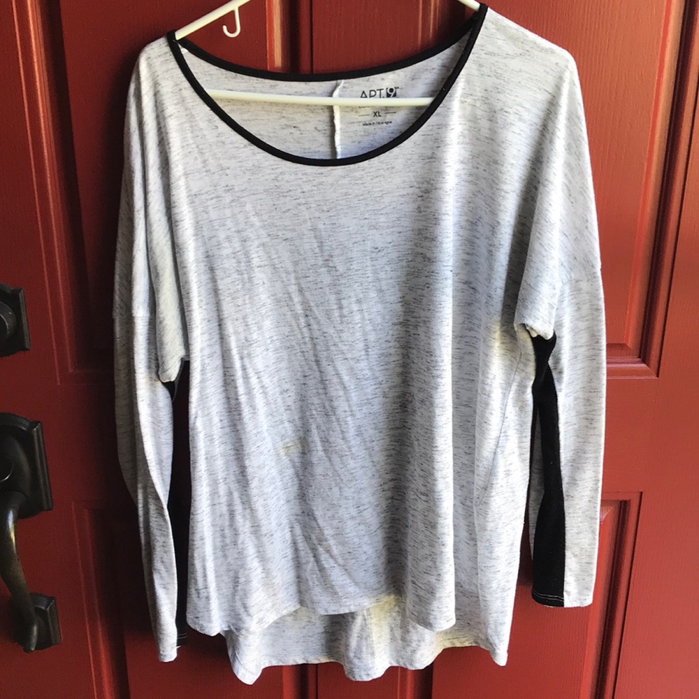 Long sleeve gray and black tunic